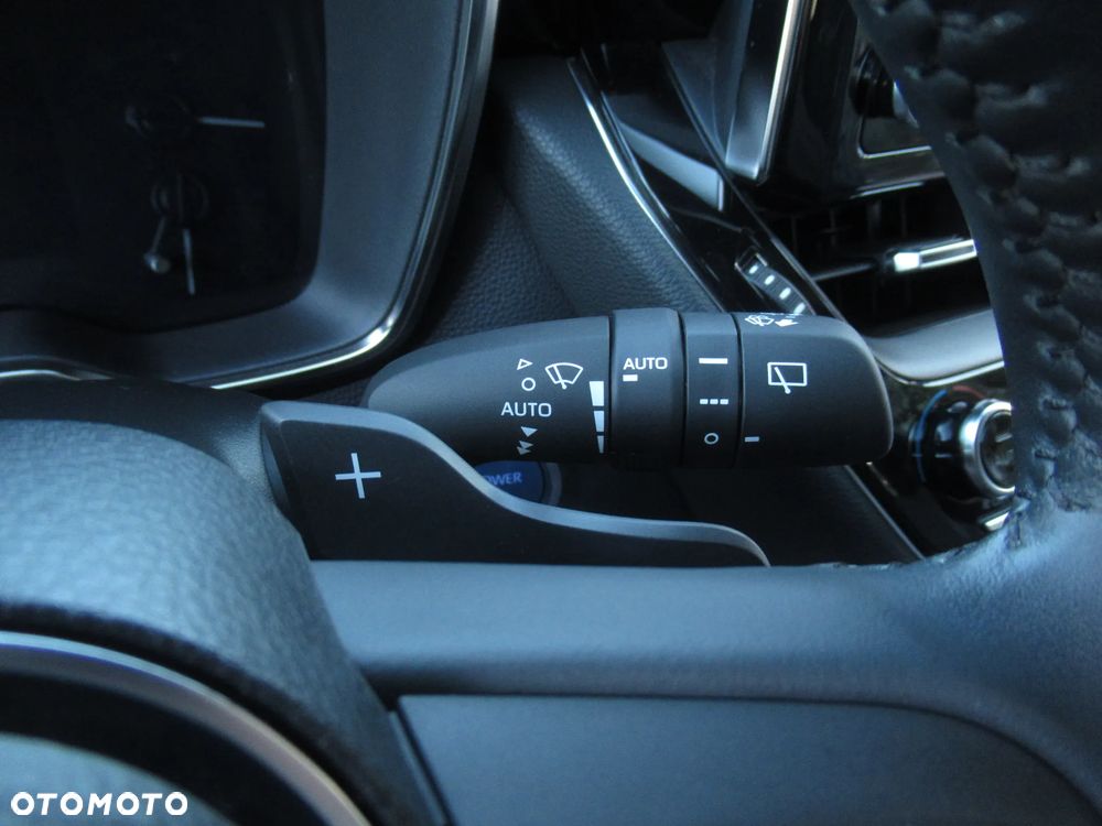 Toyota Corolla 2.0 Hybrid Comfort - 16