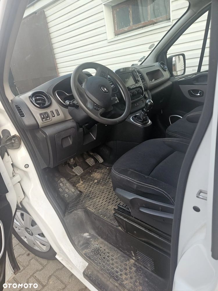 Renault TRAFIC - 6