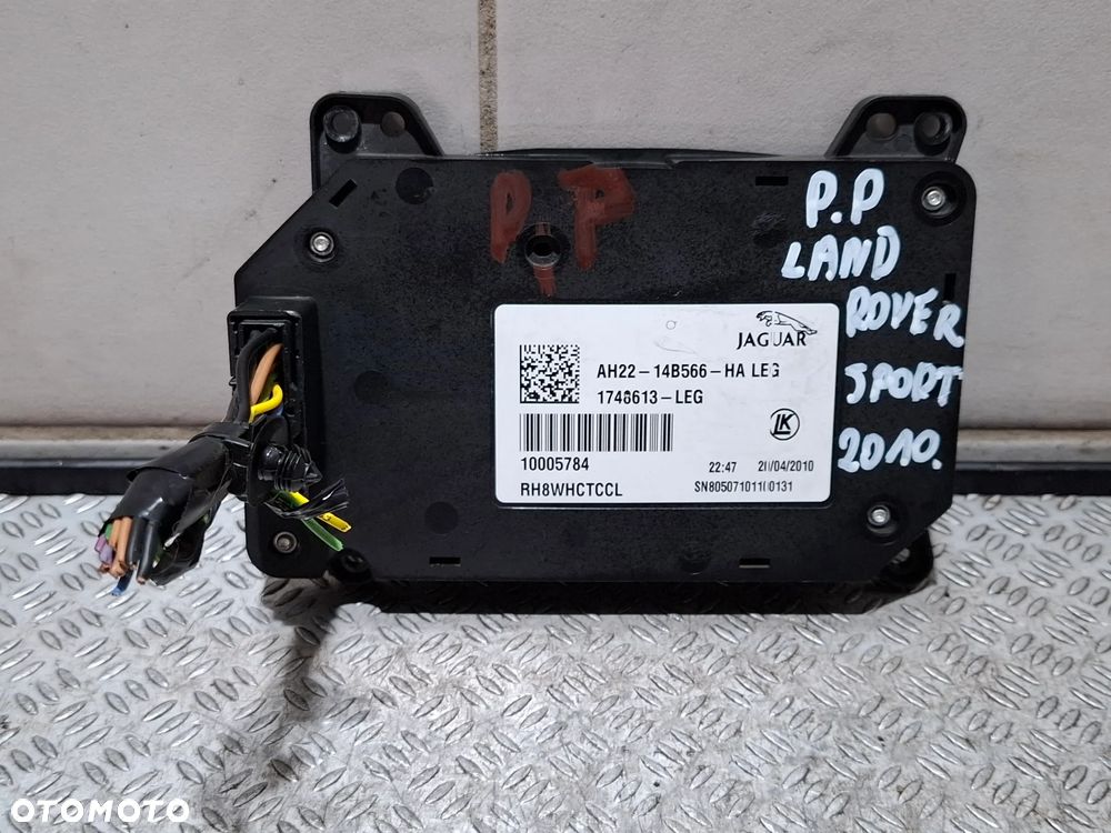 Panel moduł przełącznik sterowania fotela prawy przód Land Rover Range Rover Sport rok 2010 lift 5,0 V8 510 KM nr AH2214B566HA - 3