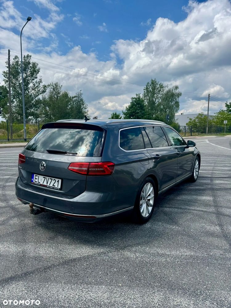 Volkswagen Passat 2.0 TDI SCR Trendline DSG - 4
