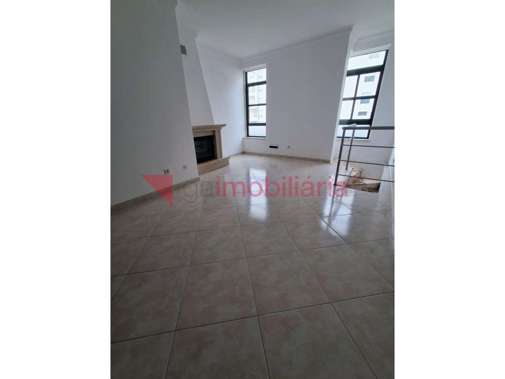 Apartamento T2+2 em Paredes, Alenquer - Grande imagem: 5/32