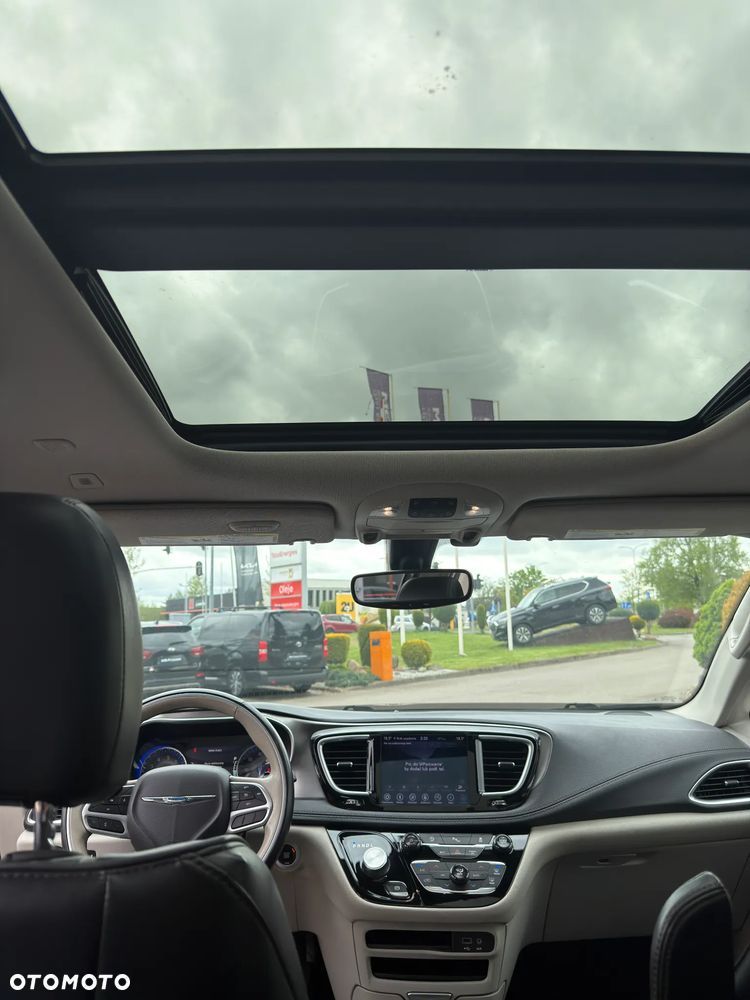 Chrysler Pacifica - 10