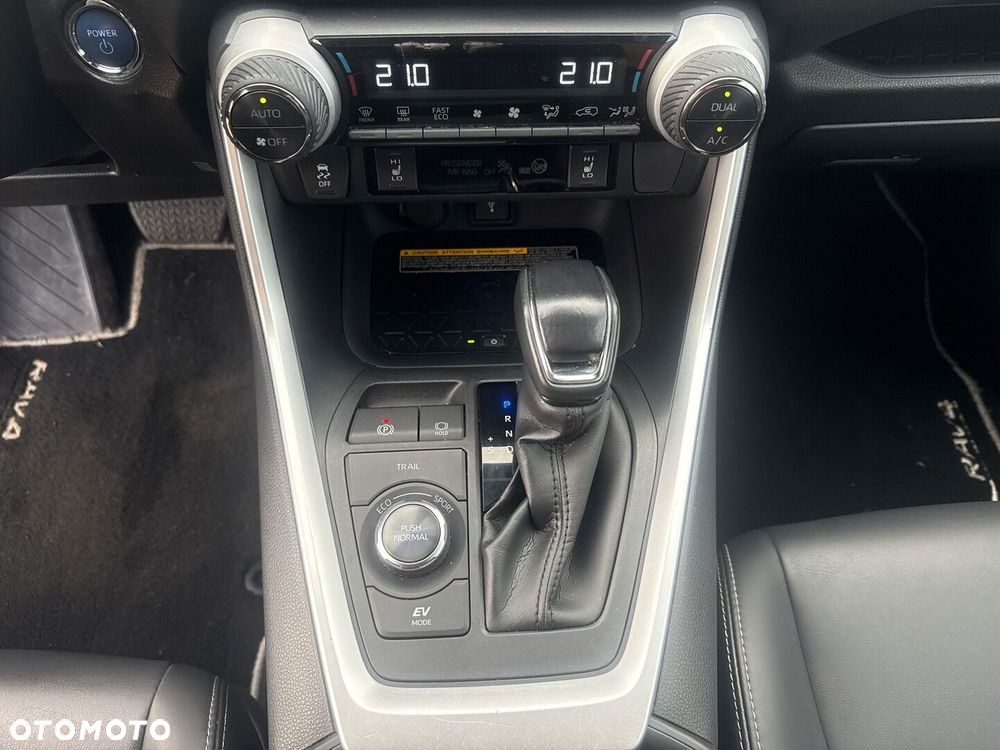 Toyota RAV4 2.5 Hybrid Black Edition by JBL 4x4 - 25
