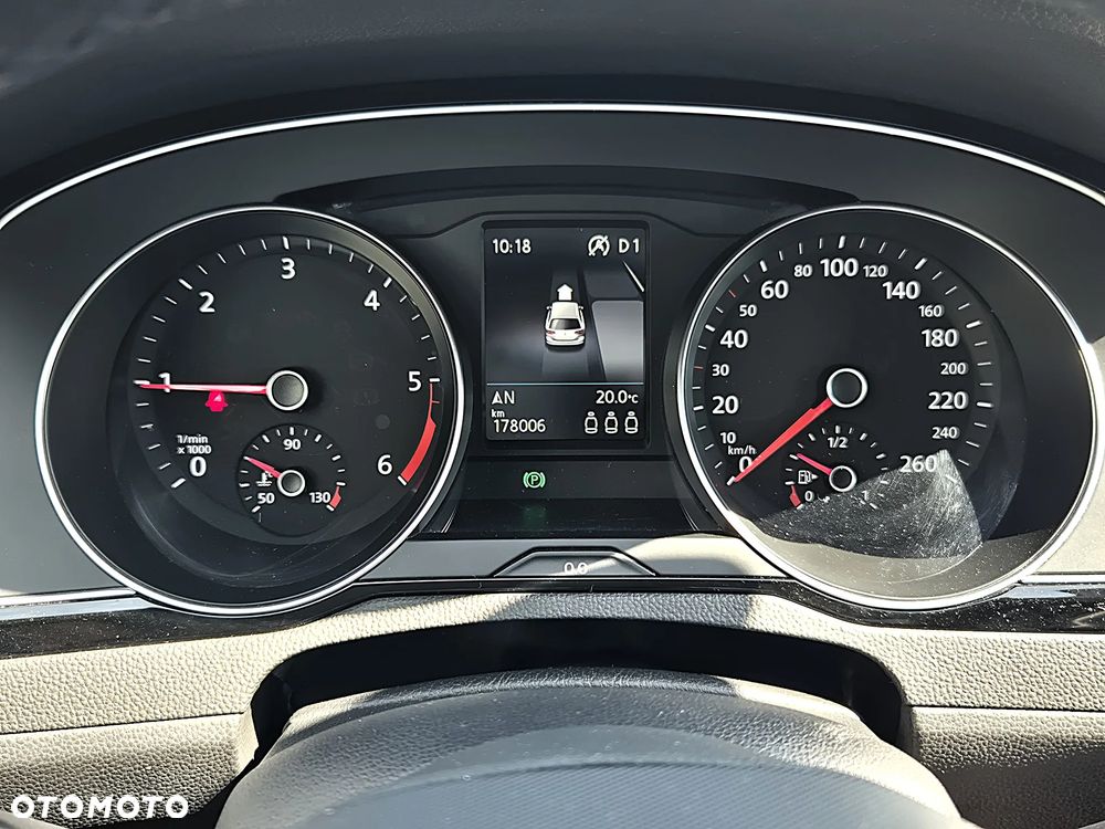 Volkswagen Passat 2.0 TDI EVO Business DSG - 23
