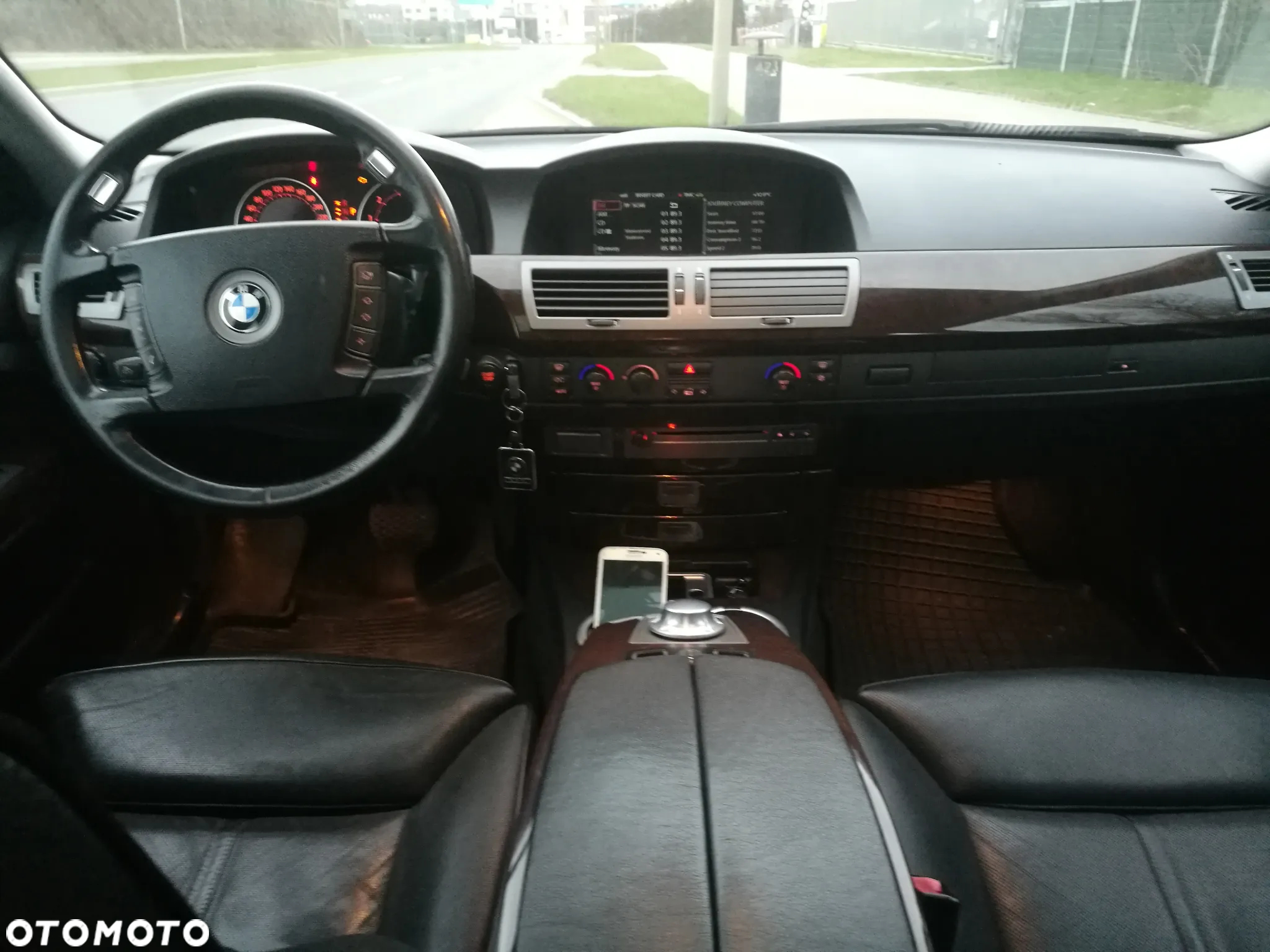BMW Seria 7 745i - 7