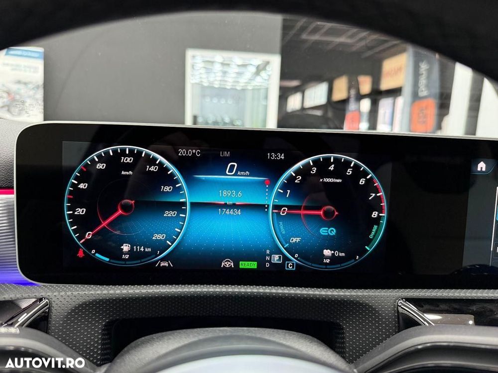 Mercedes-Benz A 250 e Sedan 8G-DCT AMG Line - 19