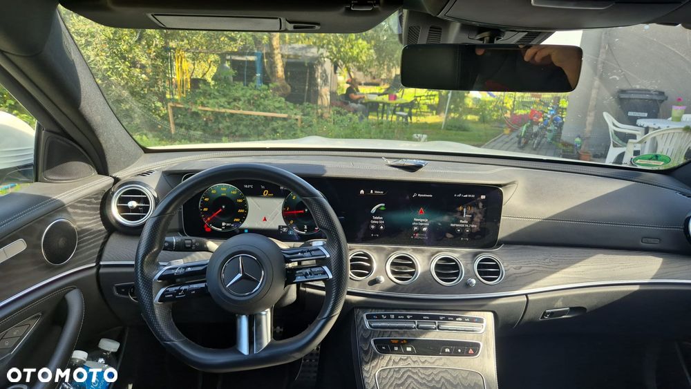 Mercedes-Benz Klasa E 220 d 4-Matic AMG - 4