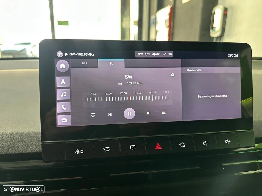 MG MG4 64 kWh Luxury - 34