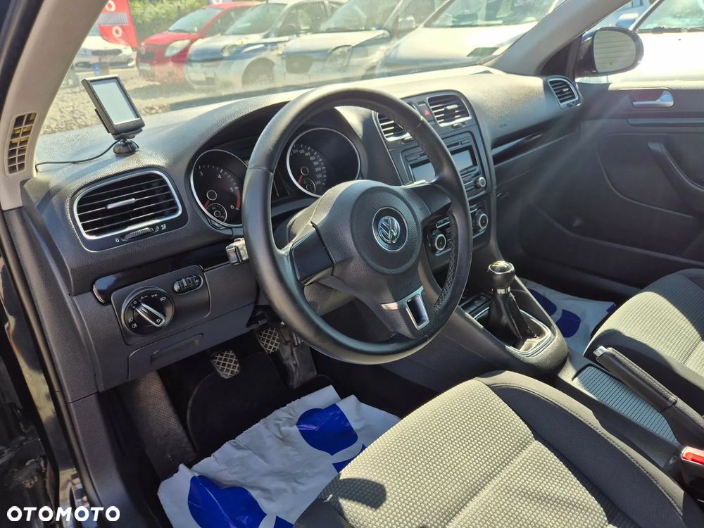 Volkswagen Golf 1.6 TDI Highline - 24