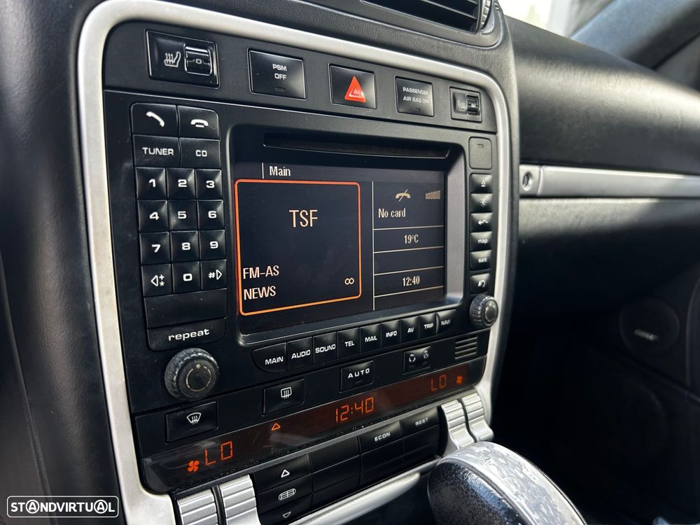 Porsche Cayenne Turbo - 35