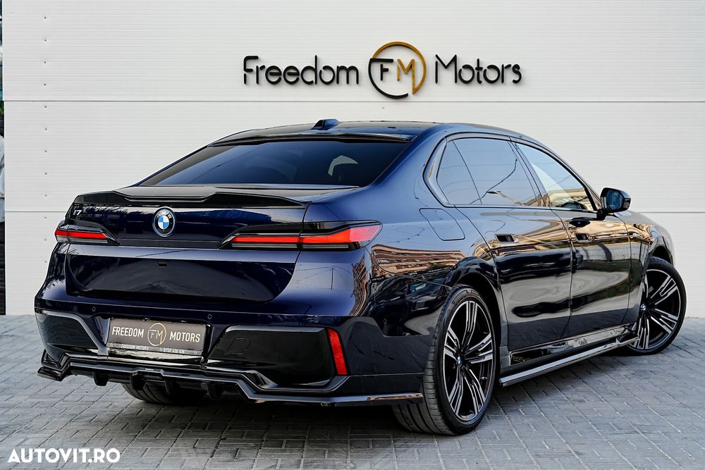 BMW i7 M70 xDrive - 4