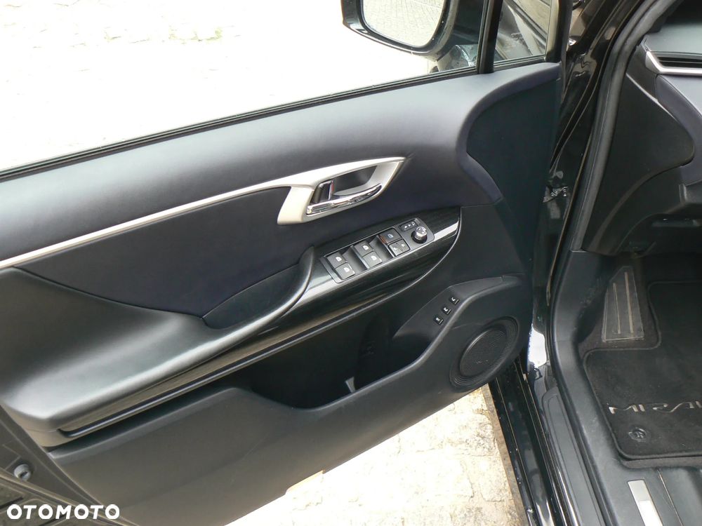 Toyota Mirai Standard - 15