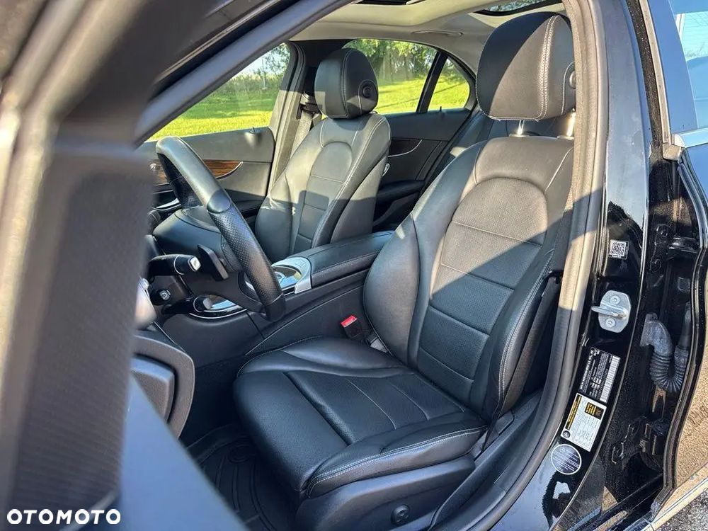 Mercedes-Benz Klasa C 300 7G-TRONIC AMG Line - 10