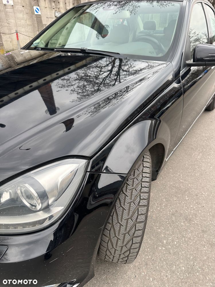 Mercedes-Benz Klasa C 200 CGI BlueEFFICIENCY Avantgarde - 3