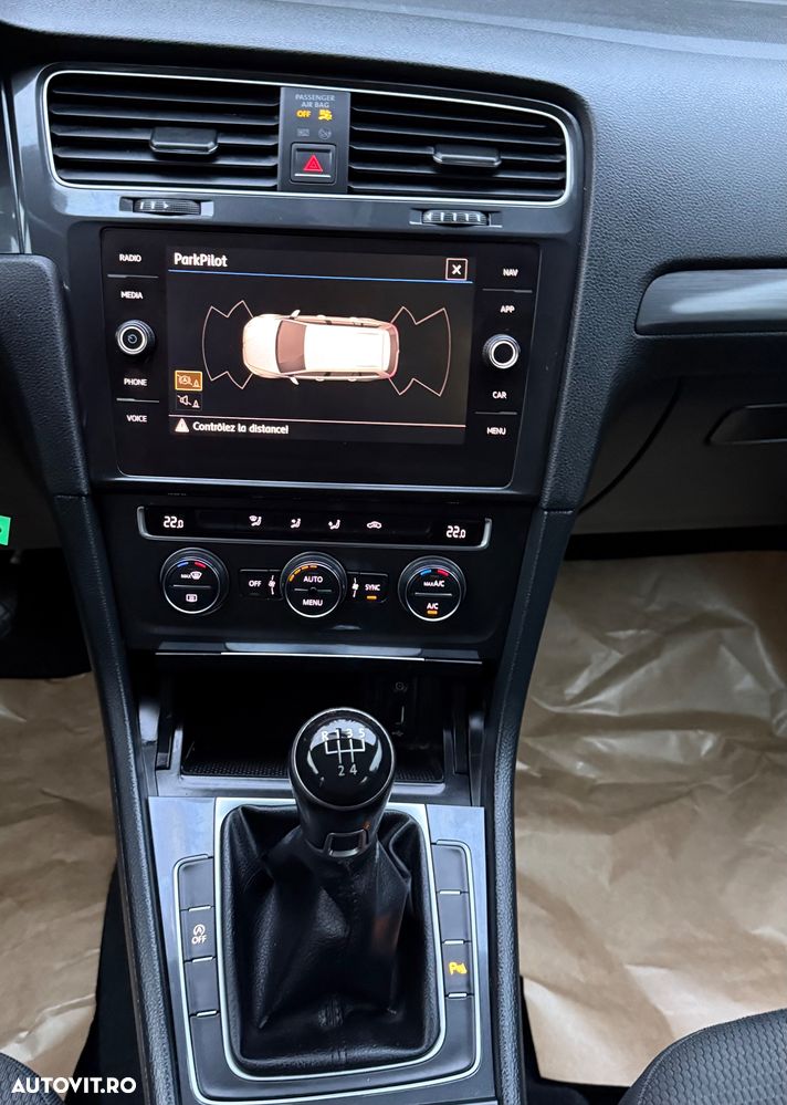 Volkswagen Golf 1.6 TDI (BlueMotion Technology) Trendline - 21