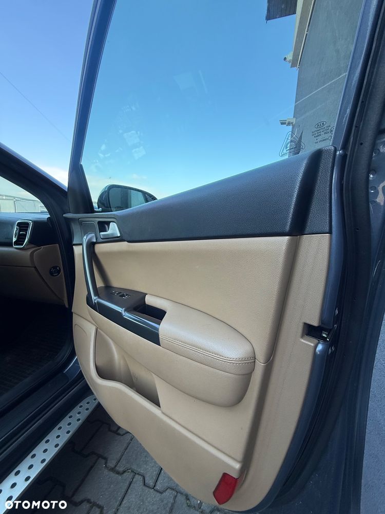 Kia Sportage 2.0 CRDI 4WD Automatik Fifa World Cup Edition - 28