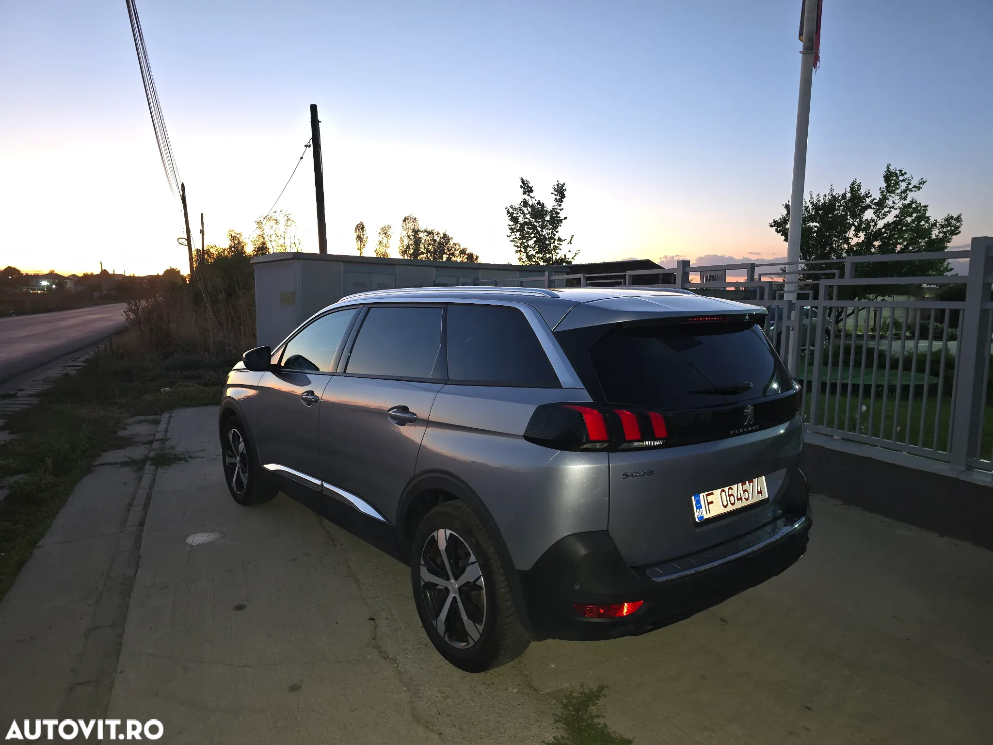 Peugeot 5008 1.2 Puretech Allure Aut. - 5