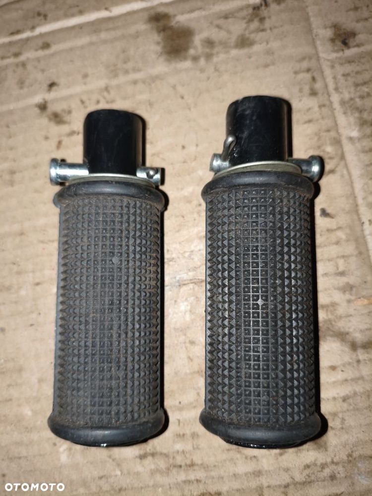 Nowe podnóżki pasażera Dniepr MT K650 K750
