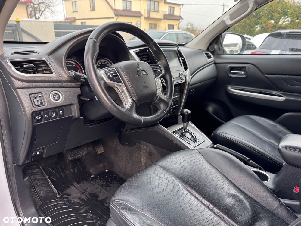 Mitsubishi L200 Pick Up 4x4 S&S Autm Double Cab Top - 22