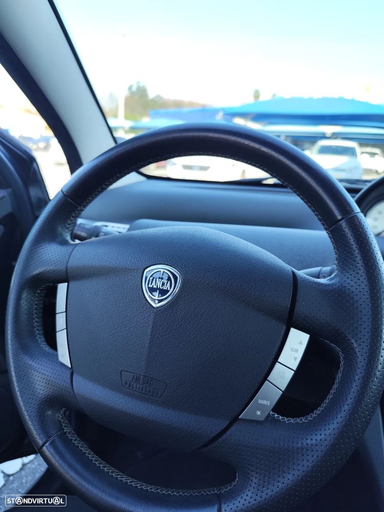 Lancia Ypsilon 1.2 Oro - 3