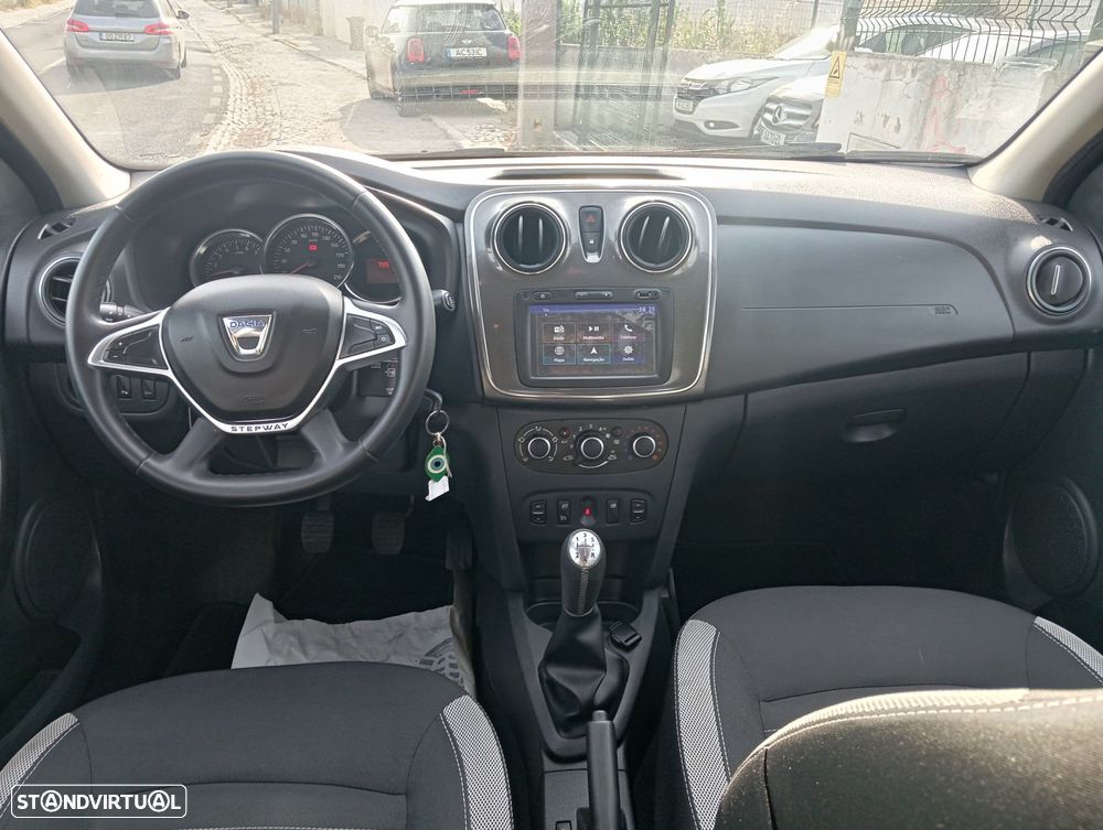 Dacia Logan MCV 0.9 TCe Stepway - 12