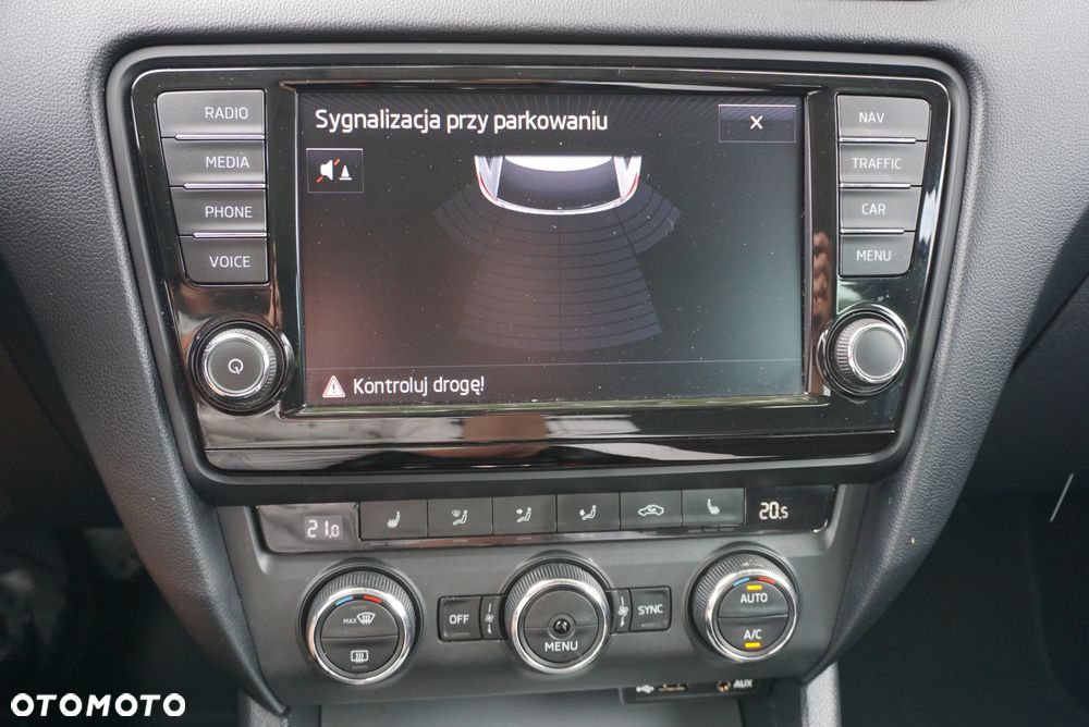 Skoda Octavia Combi 2.0 TDI DSG Premium Edition - 25