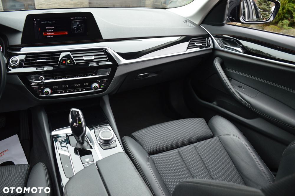 BMW Seria 5 520d xDrive Sport Line sport - 18