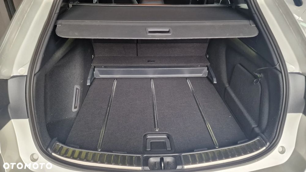 Toyota Corolla 2.0 Hybrid GR Sport - 28