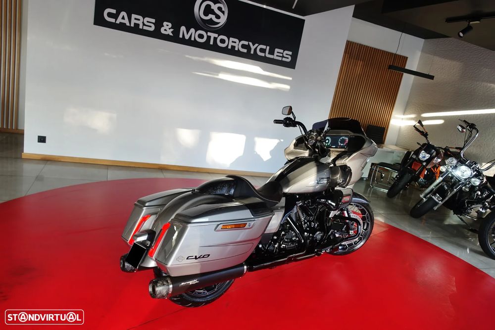 Harley-Davidson Road Glide CVO - 18