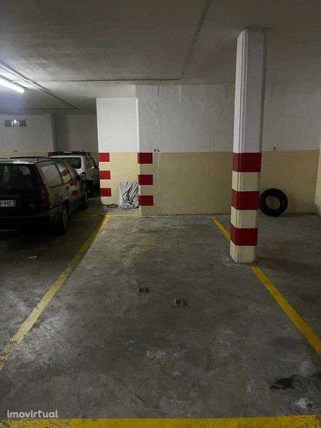 Arrendo lugar de garagem na Rua Sousa Aroso, n 694 Matosinhos - Grande imagem: 4/5