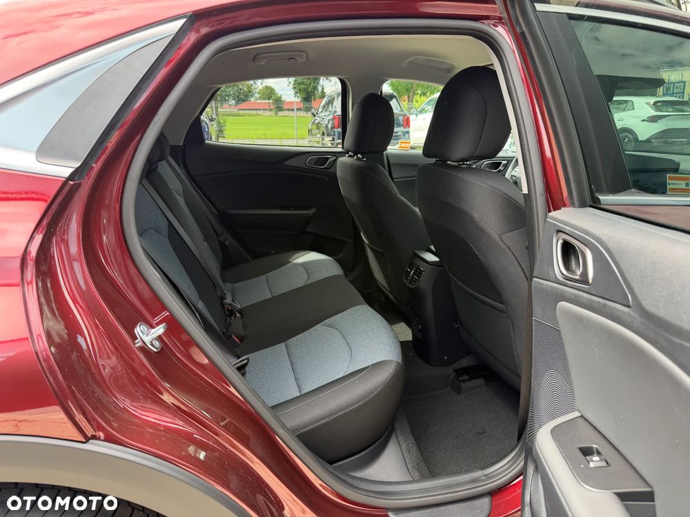 Kia XCeed 1.6 T-GDI M DCT - 12