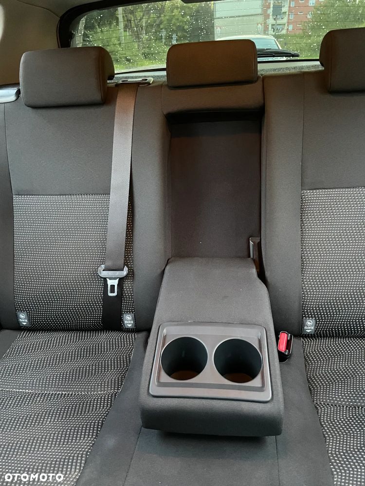 Toyota Auris 1.6 Valvematic Comfort - 28