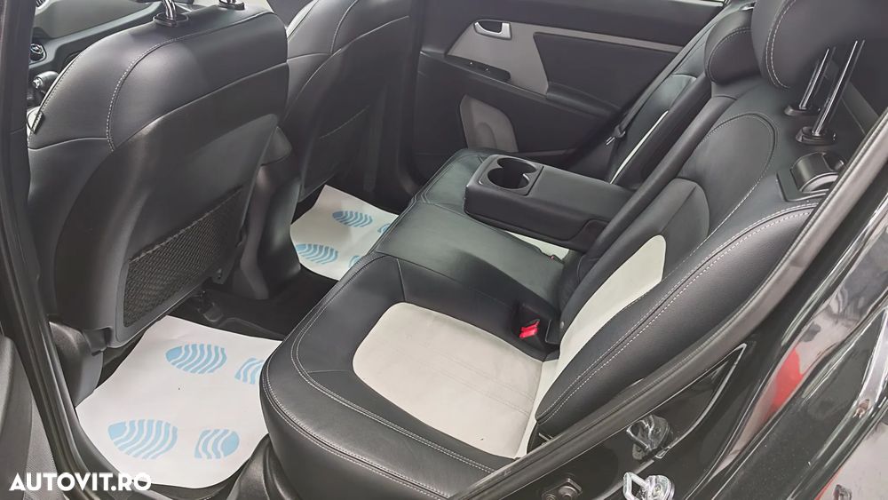 Kia Sportage 2.0 CRDI 184 AWD Aut. Platinum Edition - 36