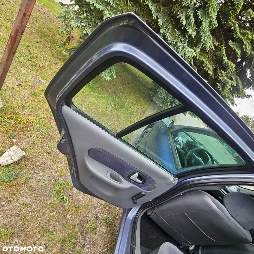 Renault Clio (2001) 1,2 B 43 kW / 58 KM (kod lak: MV671)  pojazd na części - 10