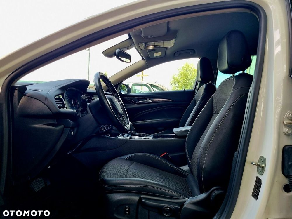 Opel Insignia 1.5 T Innovation S&S - 10