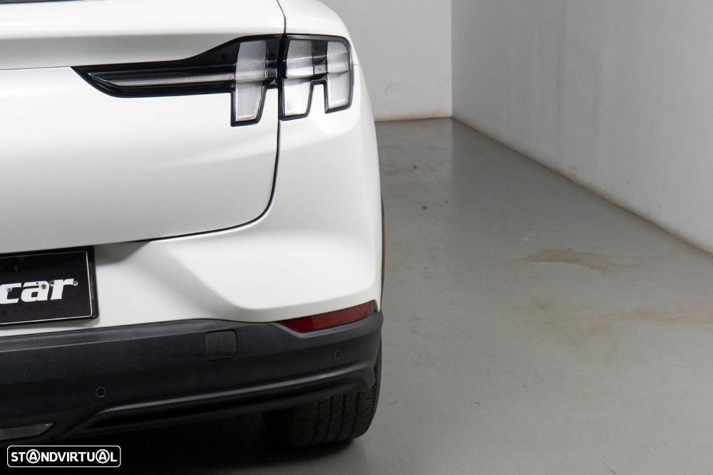 Ford Mustang Mach-E Standard - 19