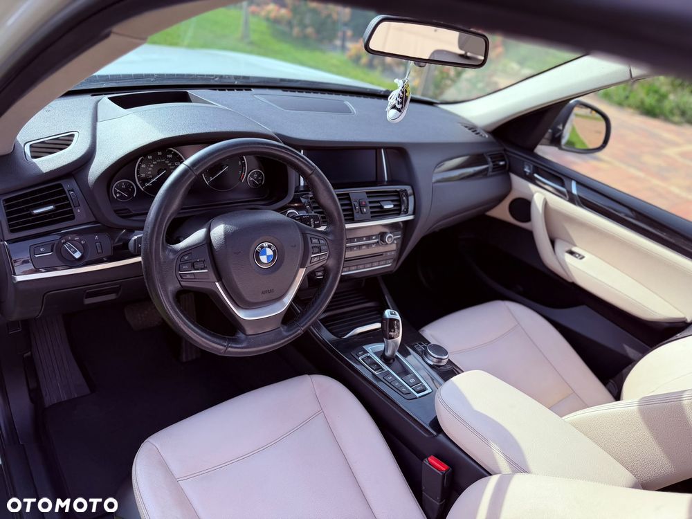 BMW X3 xDrive28i Advantage sport - 32