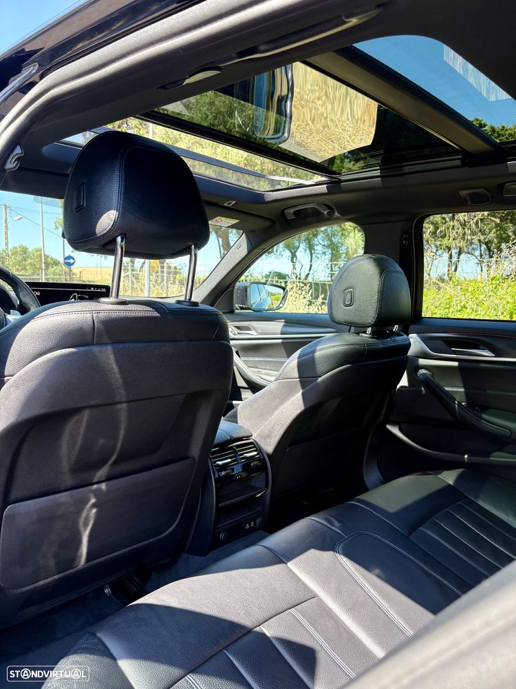 BMW 520 d Pack Desportivo M Auto - 10