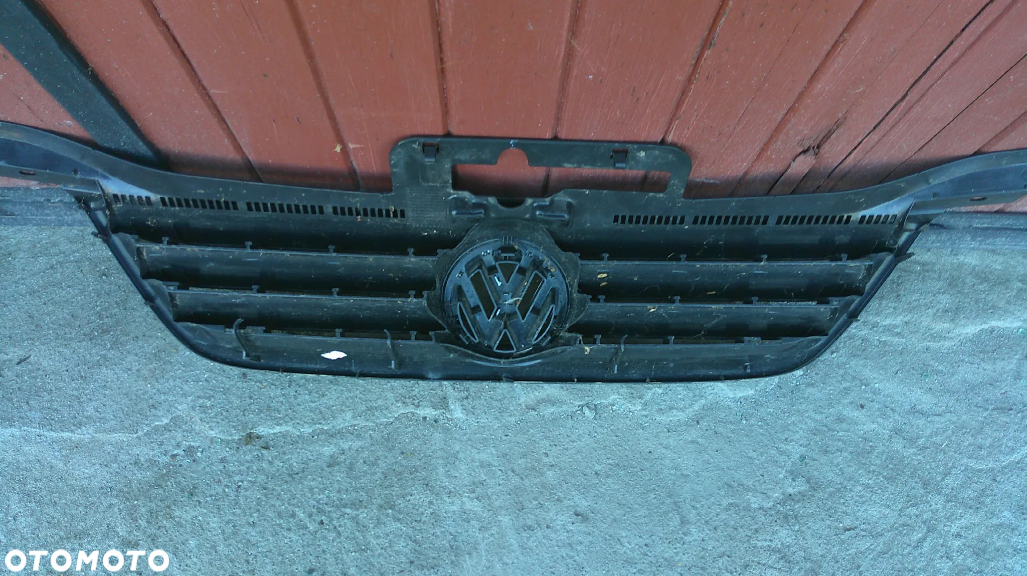 VW TOURAN I ATRAPA GRILL - 2