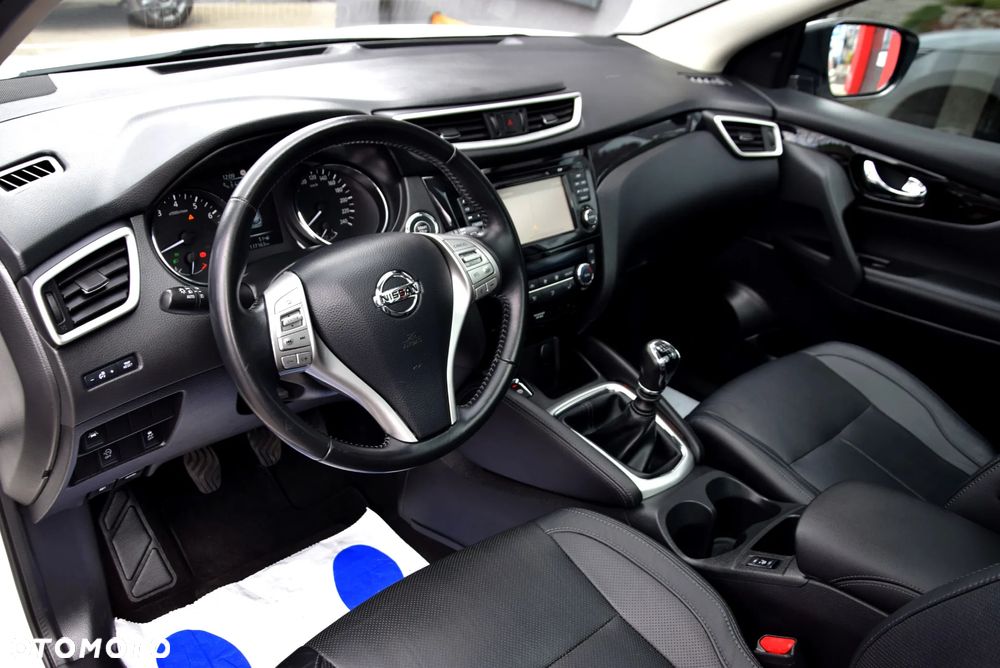 Nissan Qashqai 1.6 DIG-T Tekna - 16