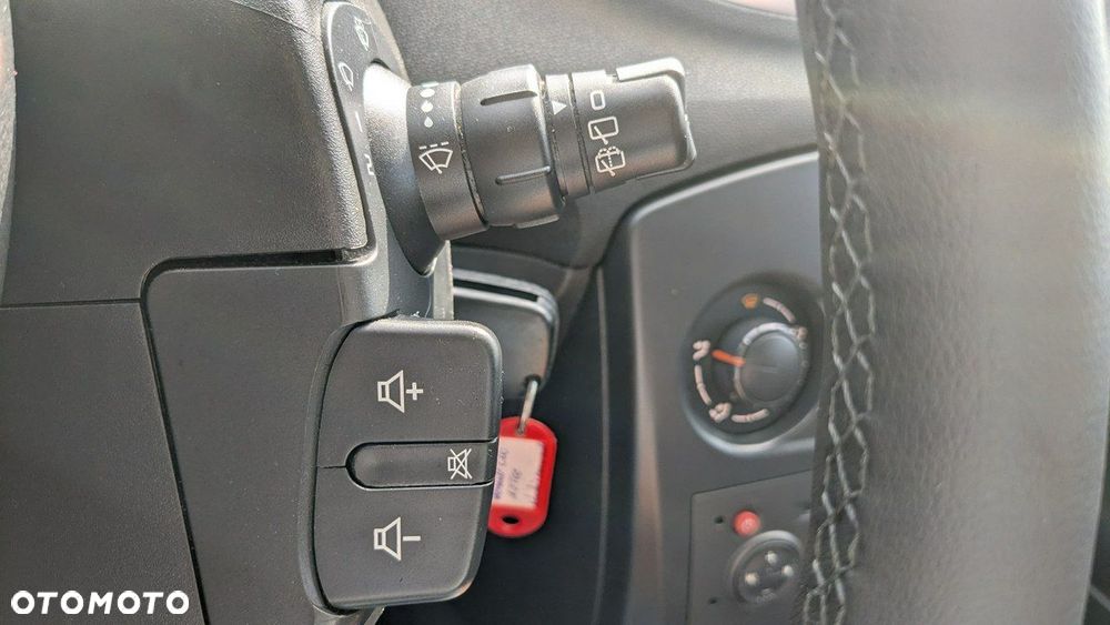 Renault Clio - 28