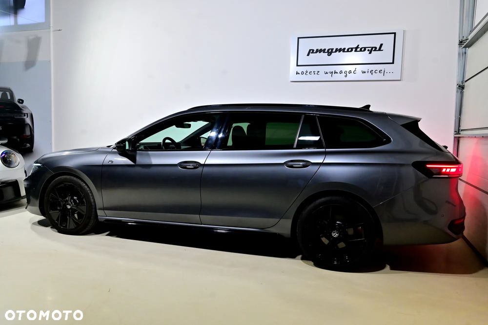 Volkswagen Passat Variant 2.0 TDI SCR 4Mot R-Line DSG - 9