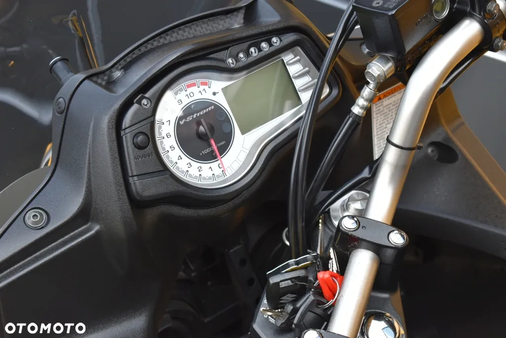 Suzuki V-STROM - 23