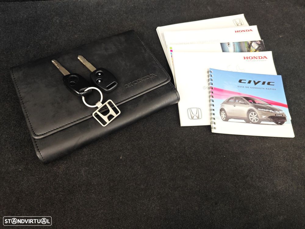 Honda Civic 1.8 Sport - 11
