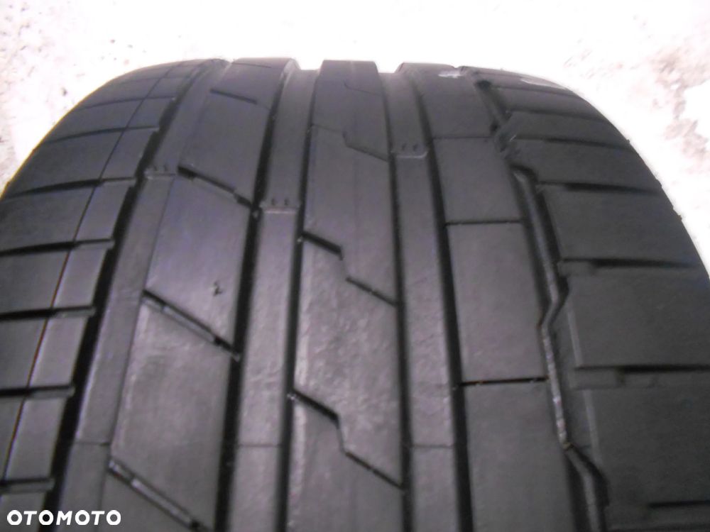 OPONY 265/30R19 HANKOOK VENTUS S1 EVO 3 DOT 4523 / 3620 8.3MM - 3