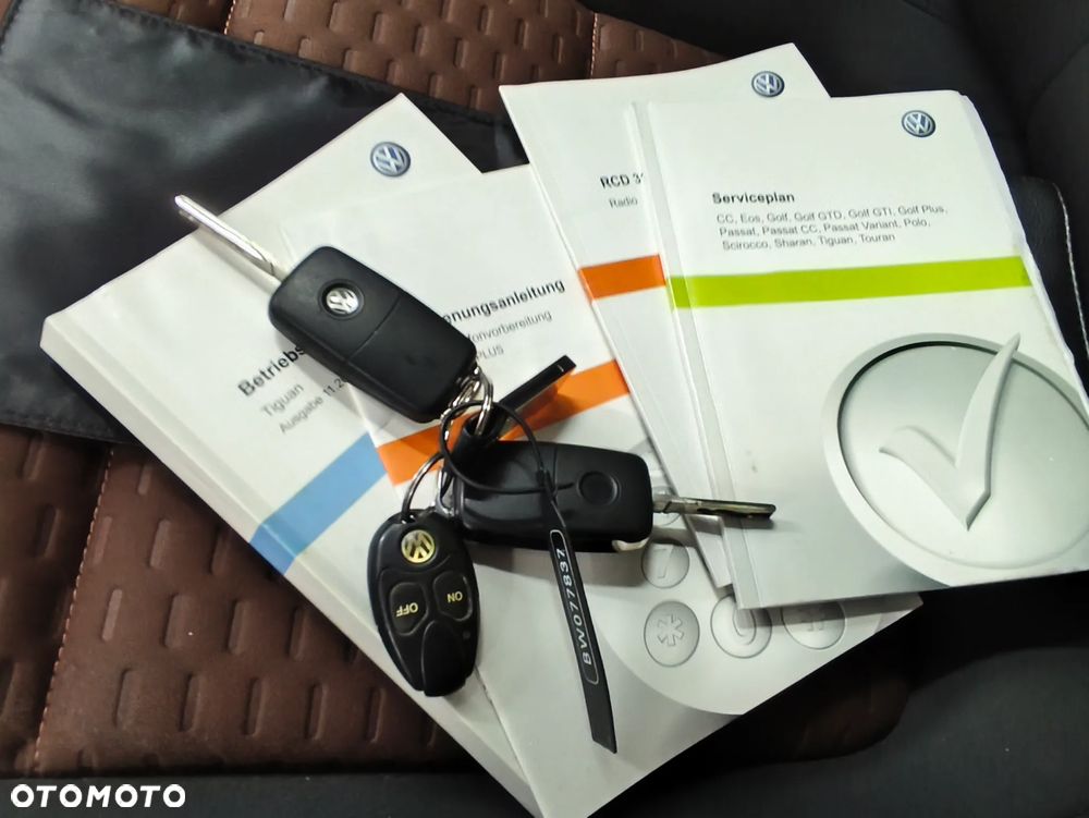 Volkswagen Tiguan - 32