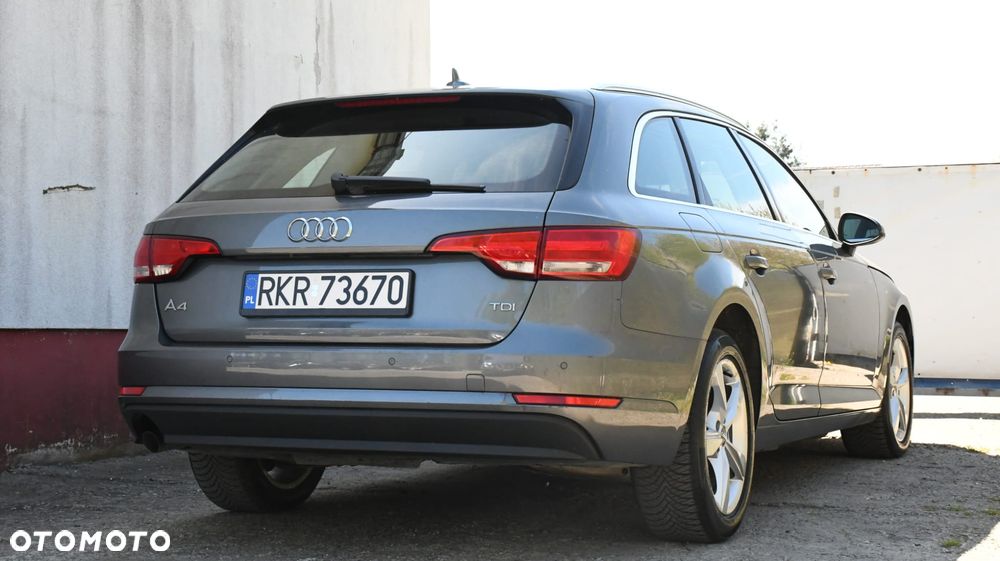 Audi A4 Avant 2.0 TDI S tronic - 9