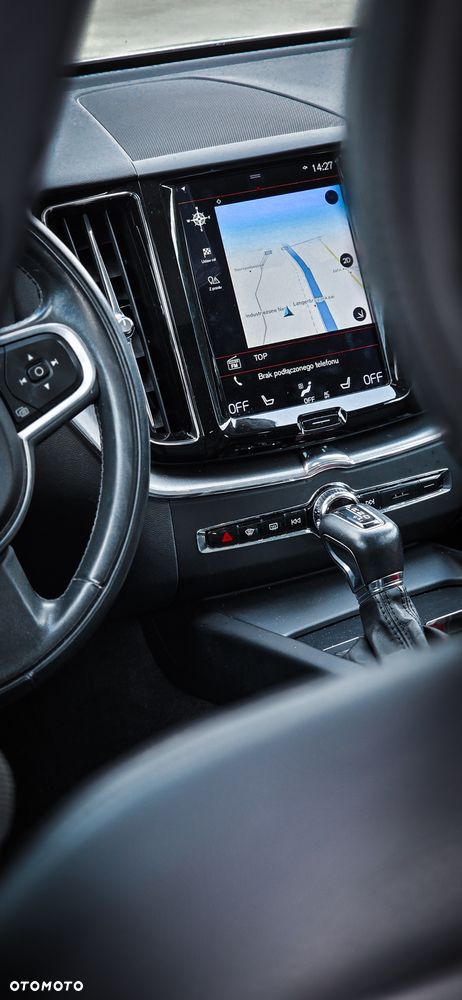 Volvo XC 60 D4 AWD Momentum - 10