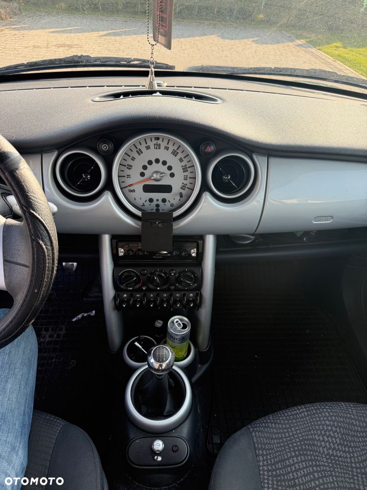 MINI Cooper Standard - 2