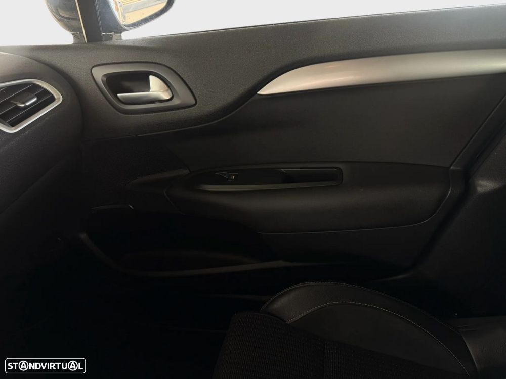 Citroën C4 1.6 e-HDi Exclusive J17 - 13